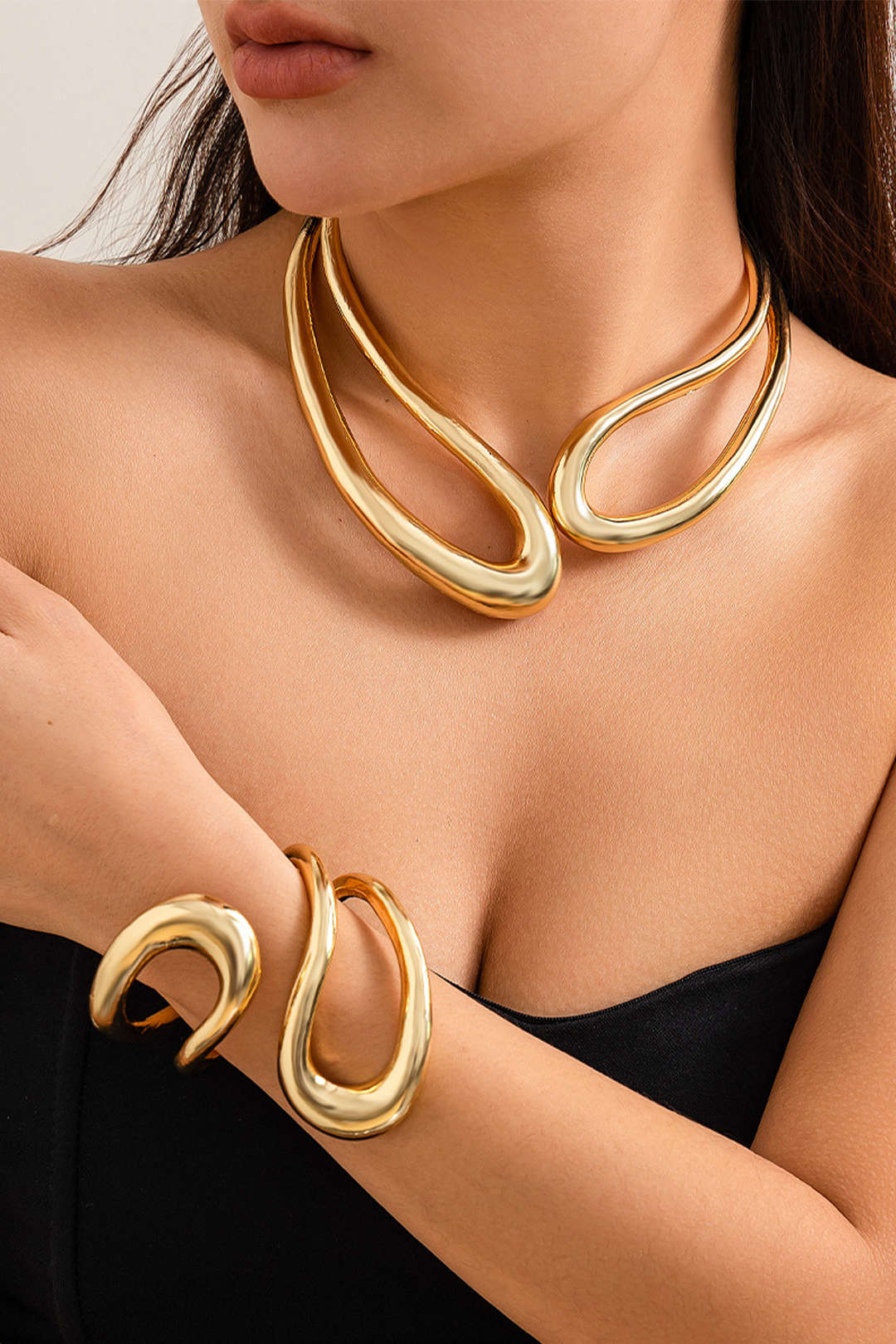 Cut Out Asymmetrical Necklace - Image 4